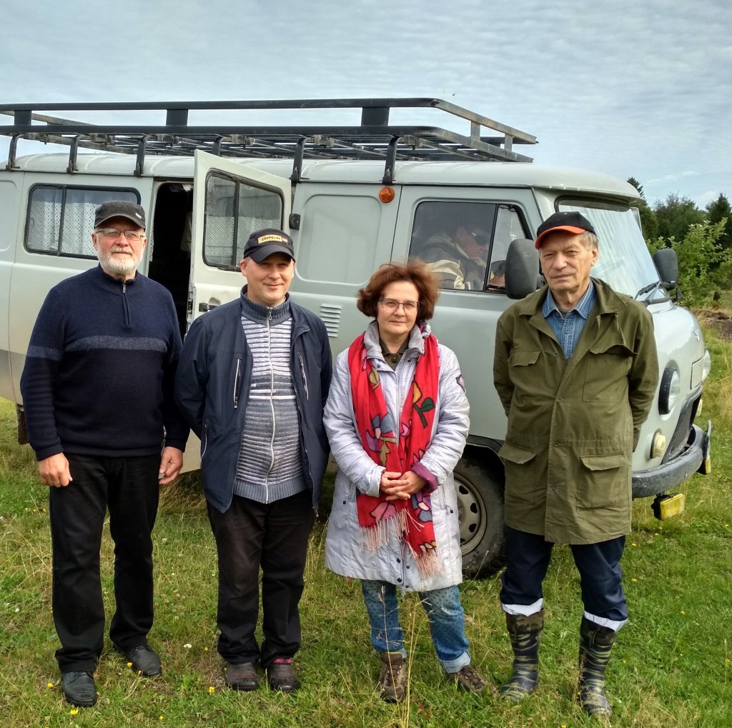 Ю. Наумов, Д. Дерябин, М. Мелютина, К. Логинов, (слева направо), д. Пурнема_cr.jpg